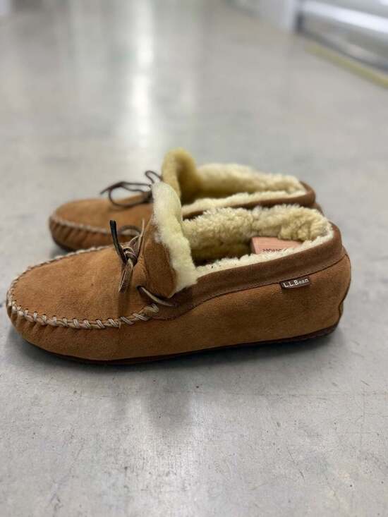 L.L.Bean Men\'s Wicked Good Moccasins Shearling Lined Suede Slippers
